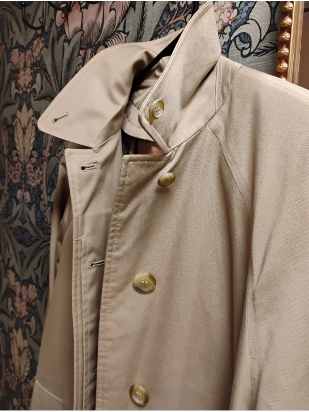 Vintage Burberrys Trench Coat - Single Breasted - Picture 10 of 16